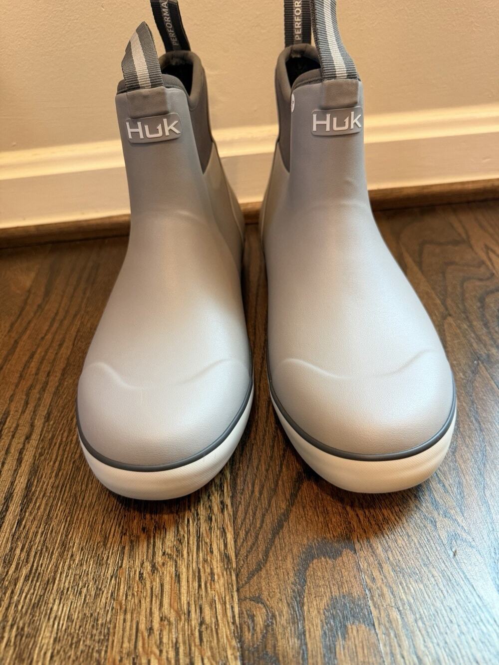 Huk H8021027-020 Rogue Wave Deck Boots for Men - Grey - 10 NEW $110